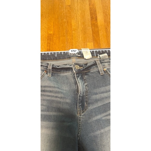 Time and Tru Women 16 Straight Blue Denim White Wash Ankle High Rise Jeans‎ - Picture 2 of 6